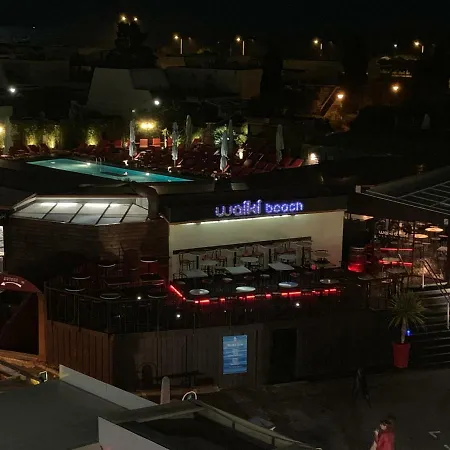 Village Naturiste アパート