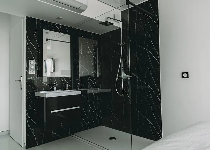 Village Naturiste * アグド